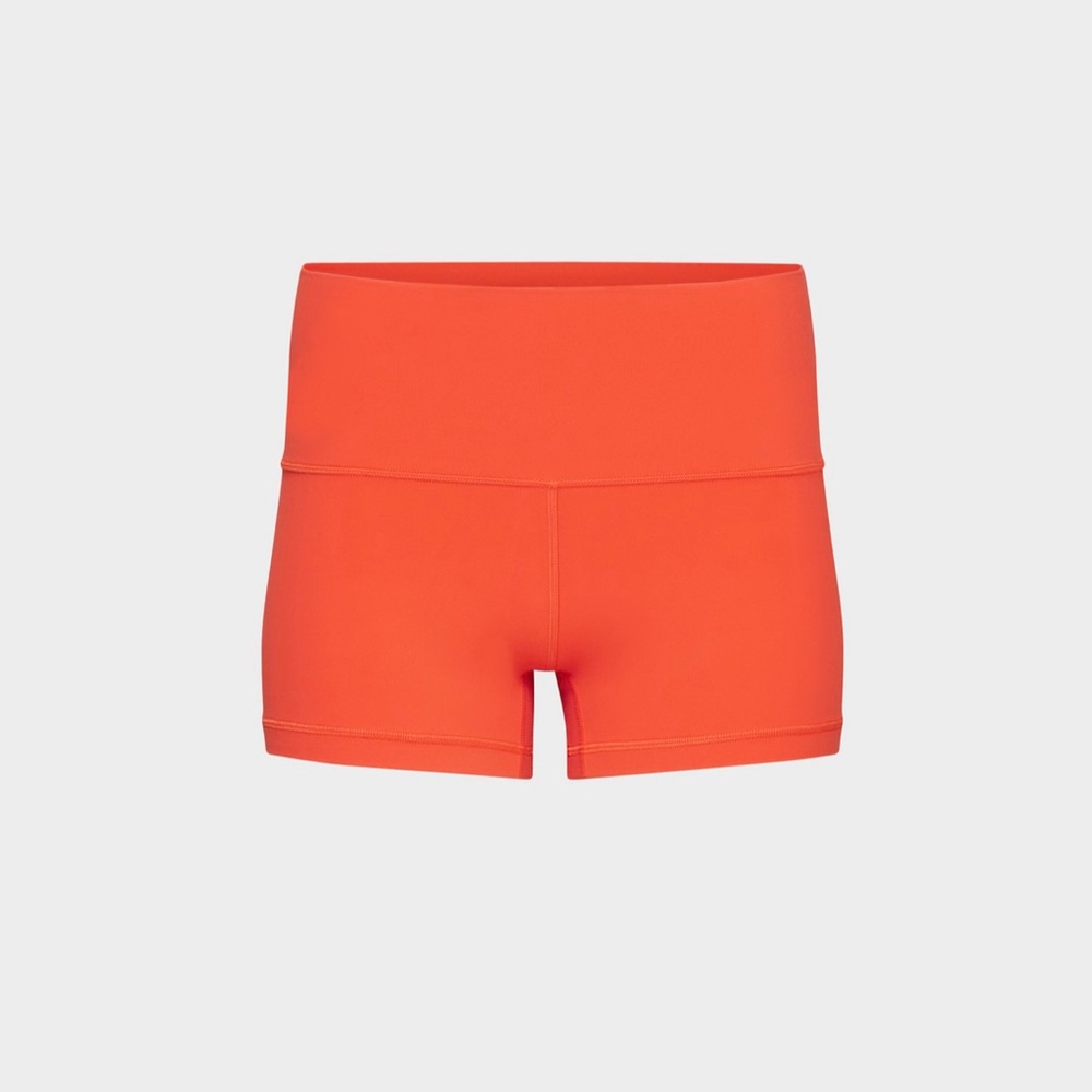 Aritzia Golden butter 3” shorts